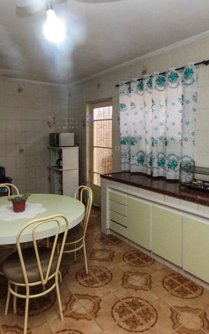 Casa à venda com 304m², 3 quartos e 3 vagasCozinha
