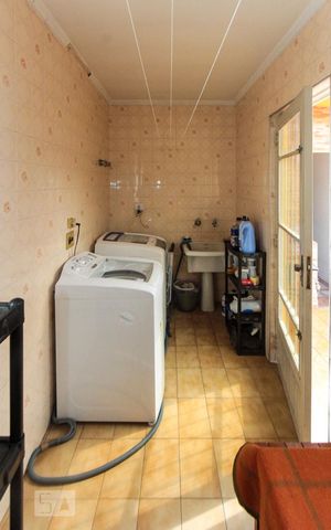 Casa à venda com 304m², 3 quartos e 3 vagasÁrea de Serviço