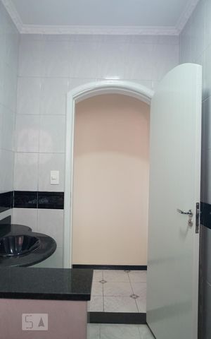 Casa à venda com 210m², 3 quartos e 4 vagasLavabo
