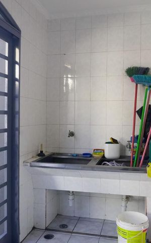 Casa à venda com 210m², 3 quartos e 4 vagasLavanderia