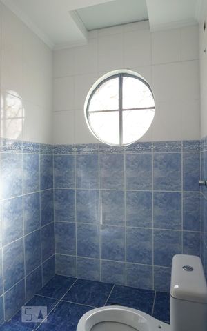 Casa à venda com 210m², 3 quartos e 4 vagasBanheiro da Suíte 2
