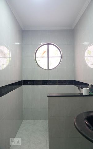Casa à venda com 210m², 3 quartos e 4 vagasLavabo
