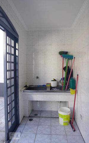 Casa à venda com 210m², 3 quartos e 4 vagasLavanderia