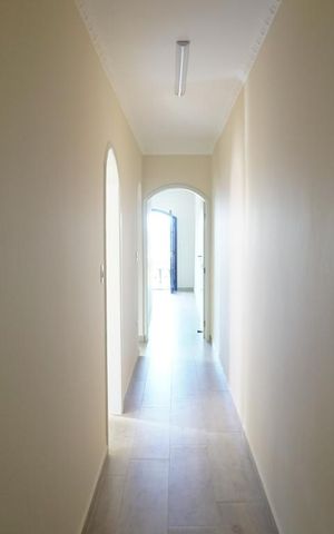Casa à venda com 210m², 3 quartos e 4 vagasCorredor das Suítes