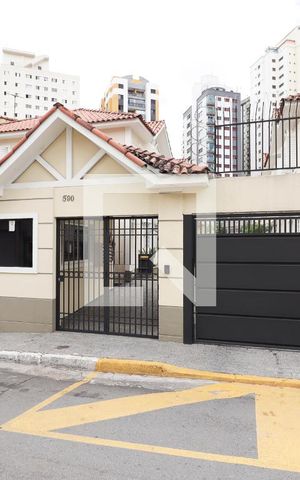 Casa de condomínio à venda com 105m², 2 quartos e 2 vagas Casa de condomínio à venda com 105m², 2 quartos e 2 vagasFachada