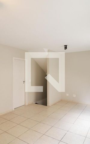 Casa de condomínio à venda com 105m², 2 quartos e 2 vagas Casa de condomínio à venda com 105m², 2 quartos e 2 vagasSala