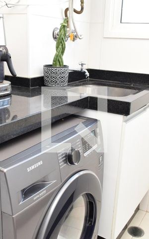 Apartamento à venda com 82m², 2 quartos e 2 vagasLavanderia