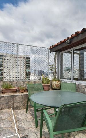 Apartamento à venda com 195m², 4 quartos e 2 vagasVaranda gourmet Cobertura