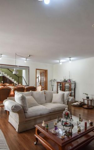 Apartamento à venda com 195m², 4 quartos e 2 vagasSala de Estar