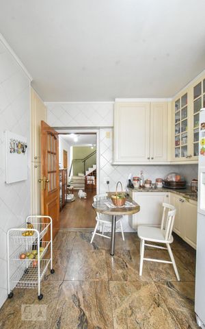 Apartamento à venda com 195m², 4 quartos e 2 vagasCozinha