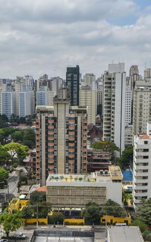 Apartamento à venda com 195m², 4 quartos e 2 vagasVista