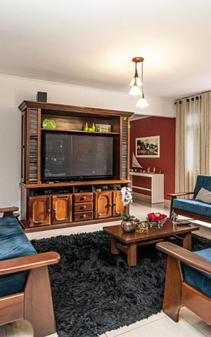Casa à venda com 286m², 3 quartos e 5 vagas