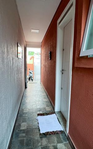 Casa à venda com 192m², 2 quartos e 2 vagas Casa à venda com 192m², 2 quartos e 2 vagasCorredor Externo