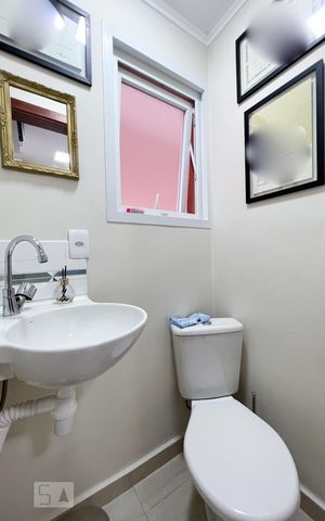 Casa à venda com 192m², 2 quartos e 2 vagas Casa à venda com 192m², 2 quartos e 2 vagasLavabo