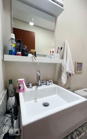 Casa à venda com 192m², 2 quartos e 2 vagas Casa à venda com 192m², 2 quartos e 2 vagasBanheiro do Quarto 2