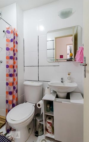 Apartamento para alugar com 54m², 2 quartos e 1 vaga Apartamento para alugar com 54m², 2 quartos e 1 vagaBanheiro