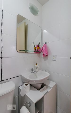Apartamento para alugar com 54m², 2 quartos e 1 vaga Apartamento para alugar com 54m², 2 quartos e 1 vagaBanheiro