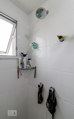 Apartamento para alugar com 54m², 2 quartos e 1 vaga Apartamento para alugar com 54m², 2 quartos e 1 vagaBanheiro da Suíte