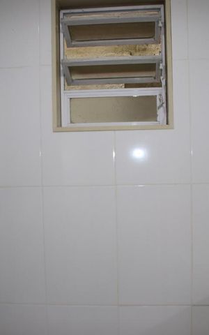 Casa de condomínio à venda com 250m², 5 quartos e 2 vagasLavabo
