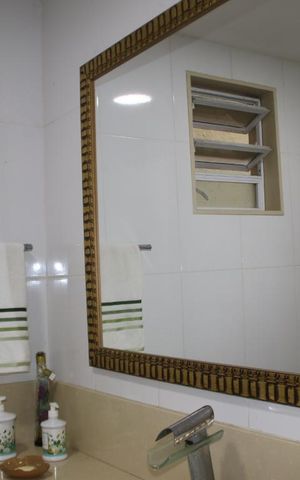 Casa de condomínio à venda com 250m², 5 quartos e 2 vagasLavabo