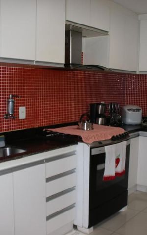 Casa de condomínio à venda com 250m², 5 quartos e 2 vagasCozinha