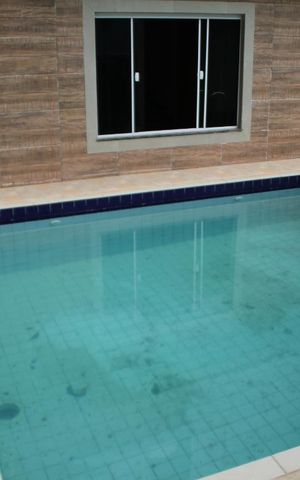 Casa de condomínio à venda com 250m², 5 quartos e 2 vagasPiscina