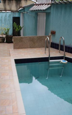 Casa de condomínio à venda com 250m², 5 quartos e 2 vagasPiscina