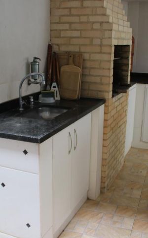 Casa de condomínio à venda com 250m², 5 quartos e 2 vagasÁrea comum