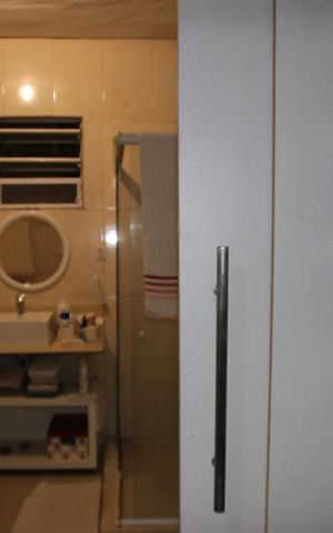 Casa de condomínio à venda com 250m², 5 quartos e 2 vagasBanheiro quarto 4