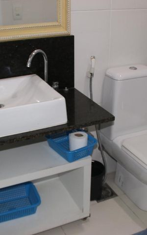 Casa de condomínio à venda com 250m², 5 quartos e 2 vagasBanheiro quarto 1