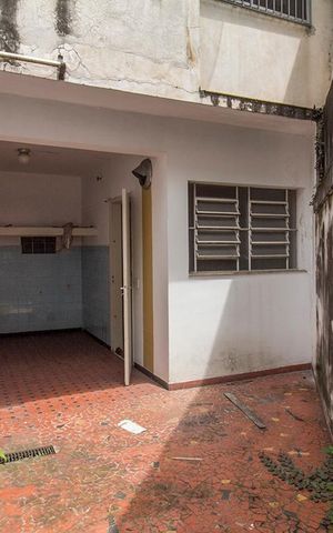 Casa à venda com 165m², 2 quartos e 5 vagasQuintal