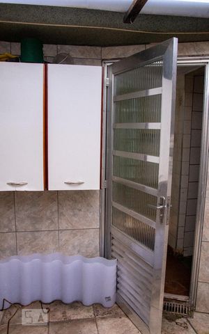 Casa para alugar com 180m², 2 quartos e 1 vaga Casa para alugar com 180m², 2 quartos e 1 vagaÁrea de Serviço