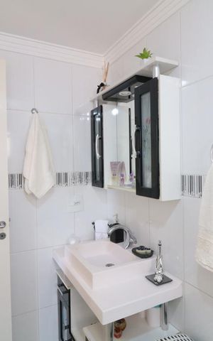 Apartamento à venda com 53m², 2 quartos e 1 vagaBanheiro Social