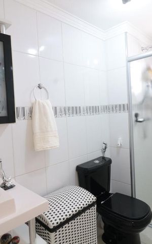 Apartamento à venda com 53m², 2 quartos e 1 vagaBanheiro Social