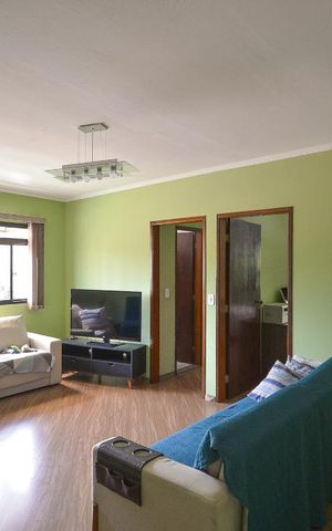 Casa à venda com 335m², 3 quartos e 1 vaga Casa à venda com 335m², 3 quartos e 1 vagaSala