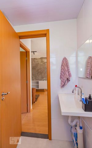 Apartamento à venda com 45m², 2 quartos e 1 vaga Apartamento à venda com 45m², 2 quartos e 1 vagaBanheiro