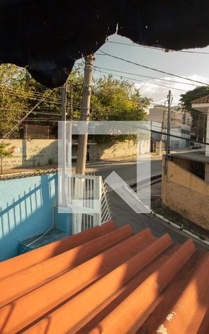 Casa para alugar com 100m², 2 quartos e 2 vagas Casa para alugar com 100m², 2 quartos e 2 vagasVaranda