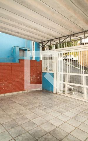 Casa para alugar com 100m², 2 quartos e 2 vagas Casa para alugar com 100m², 2 quartos e 2 vagasGaragem
