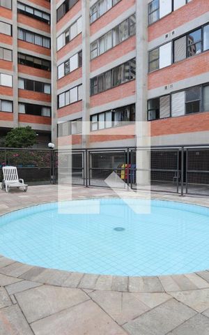 Apartamento à venda com 75m², 1 quarto e 1 vagaÁrea comum - Piscina
