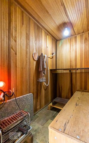 Casa à venda com 465m², 5 quartos e 5 vagas Casa à venda com 465m², 5 quartos e 5 vagasSauna