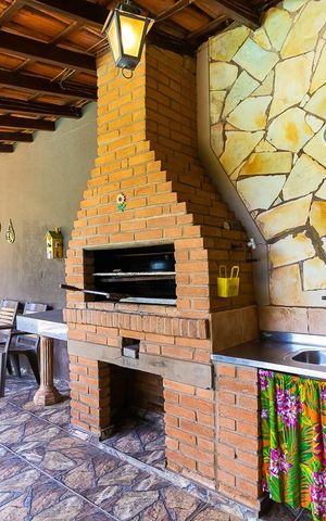 Casa à venda com 465m², 5 quartos e 5 vagas Casa à venda com 465m², 5 quartos e 5 vagasChurrasqueira