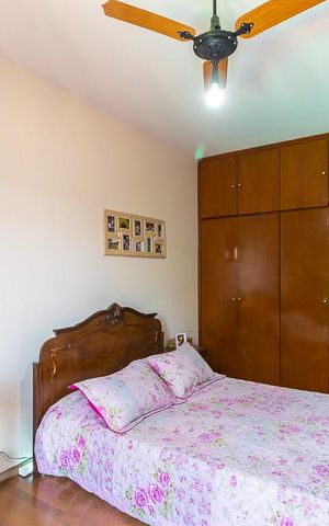 Casa à venda com 465m², 5 quartos e 5 vagas Casa à venda com 465m², 5 quartos e 5 vagasQuarto 3