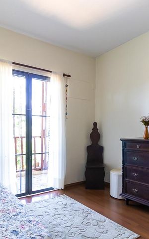 Casa à venda com 465m², 5 quartos e 5 vagas Casa à venda com 465m², 5 quartos e 5 vagasQuarto 4