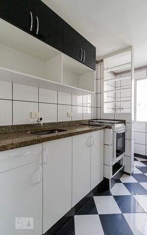 Apartamento à venda com 60m², 2 quartos e 1 vaga Apartamento à venda com 60m², 2 quartos e 1 vagaCozinha