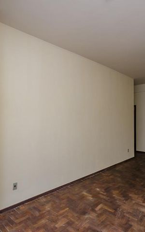 Apartamento à venda com 110m², 3 quartos e sem vaga Apartamento à venda com 110m², 3 quartos e sem vagaSala