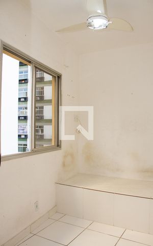 Apartamento à venda com 70m², 2 quartos e 1 vagaQuarto de Serviço