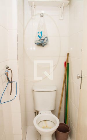 Apartamento à venda com 70m², 2 quartos e 1 vagaBanheiro de Serviço
