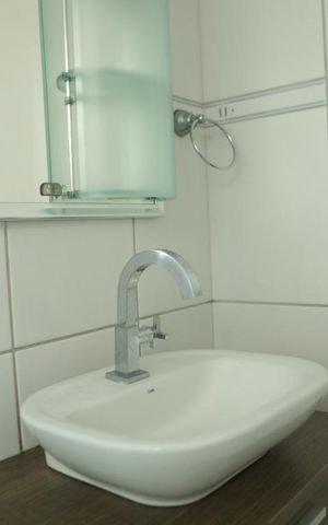 Apartamento à venda com 77m², 2 quartos e 1 vagaBanheiro