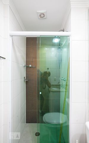 Apartamento à venda com 56m², 2 quartos e 1 vaga Apartamento à venda com 56m², 2 quartos e 1 vagaBanheiro