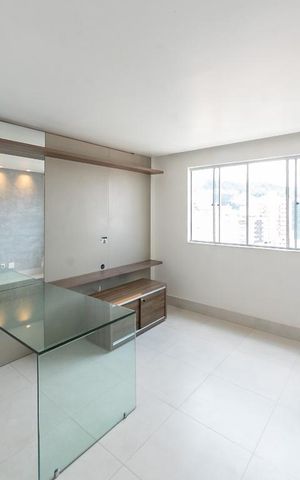 Apartamento à venda com 60m², 2 quartos e 2 vagasSala